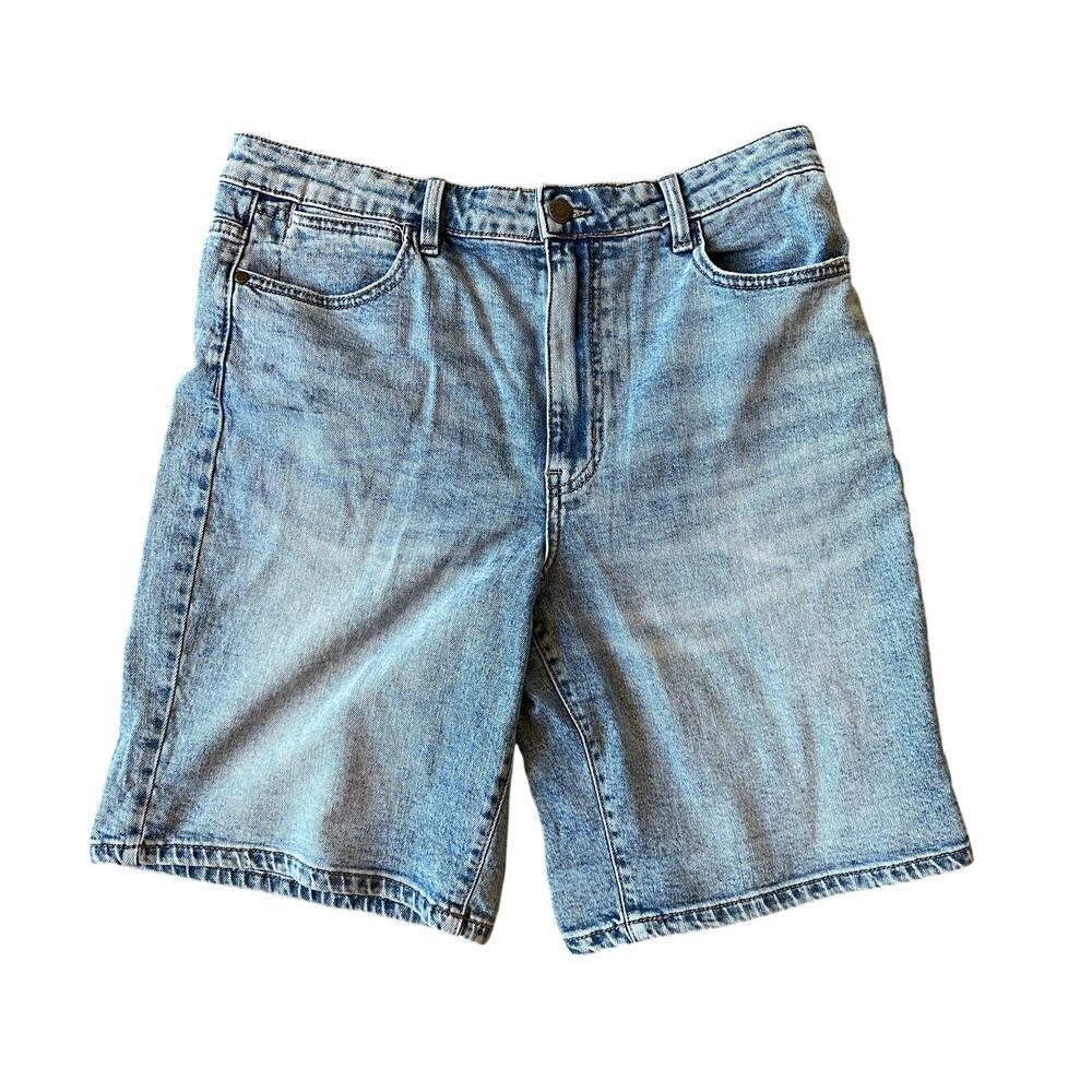 NWT Wrangler High Rise Denim Jean Shorts, 14/32, Bermuda, Blue, High Rise